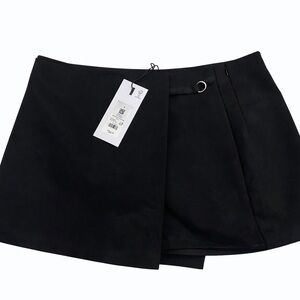 Dynamite Asymmetric Mini Skort with Belt – Black – Size 4 – NWT